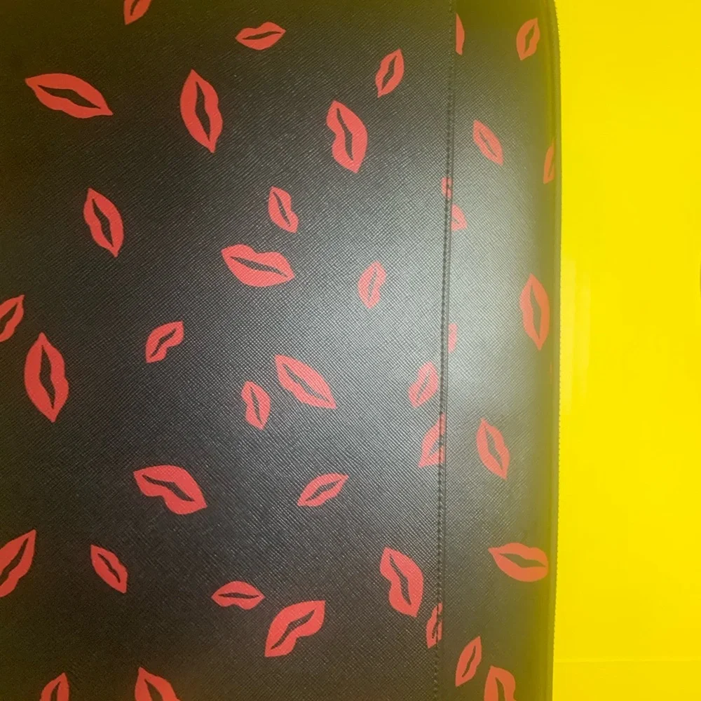 Kate Spade Computer Sleeve Red Lips Black Faux Leather